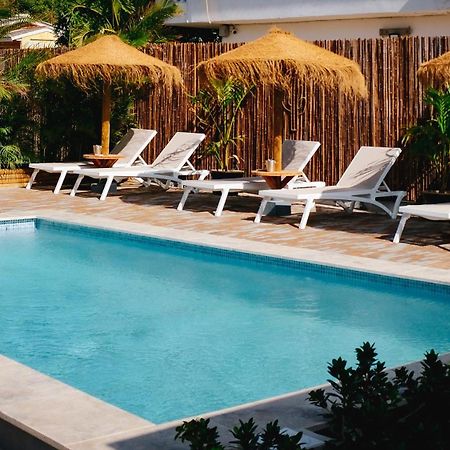 Tiki Blou - Mini Resort Centraal Gelegen Tussen Mambo Beach & Jan Thiel Віллемстад Екстер'єр фото